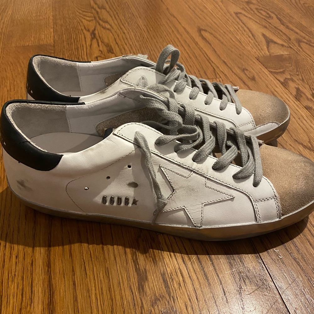 NEVER WORN Golden Goose Superstar Sneakers